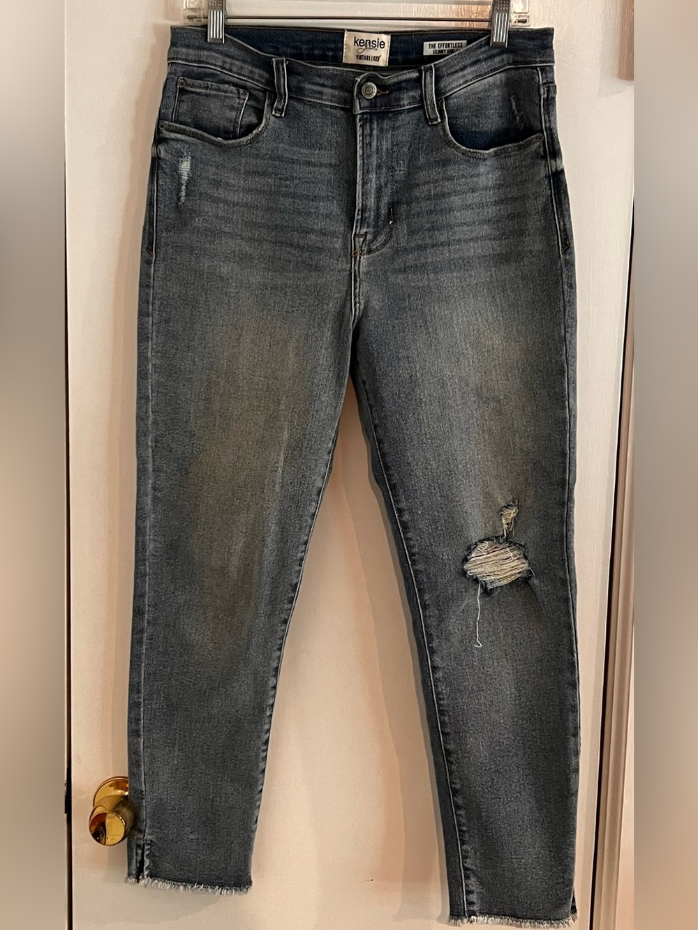 Kensie Vintage Luxe Distressed Skinny Jeans